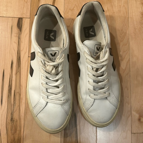 Veja sneakers - Picture 2 of 6